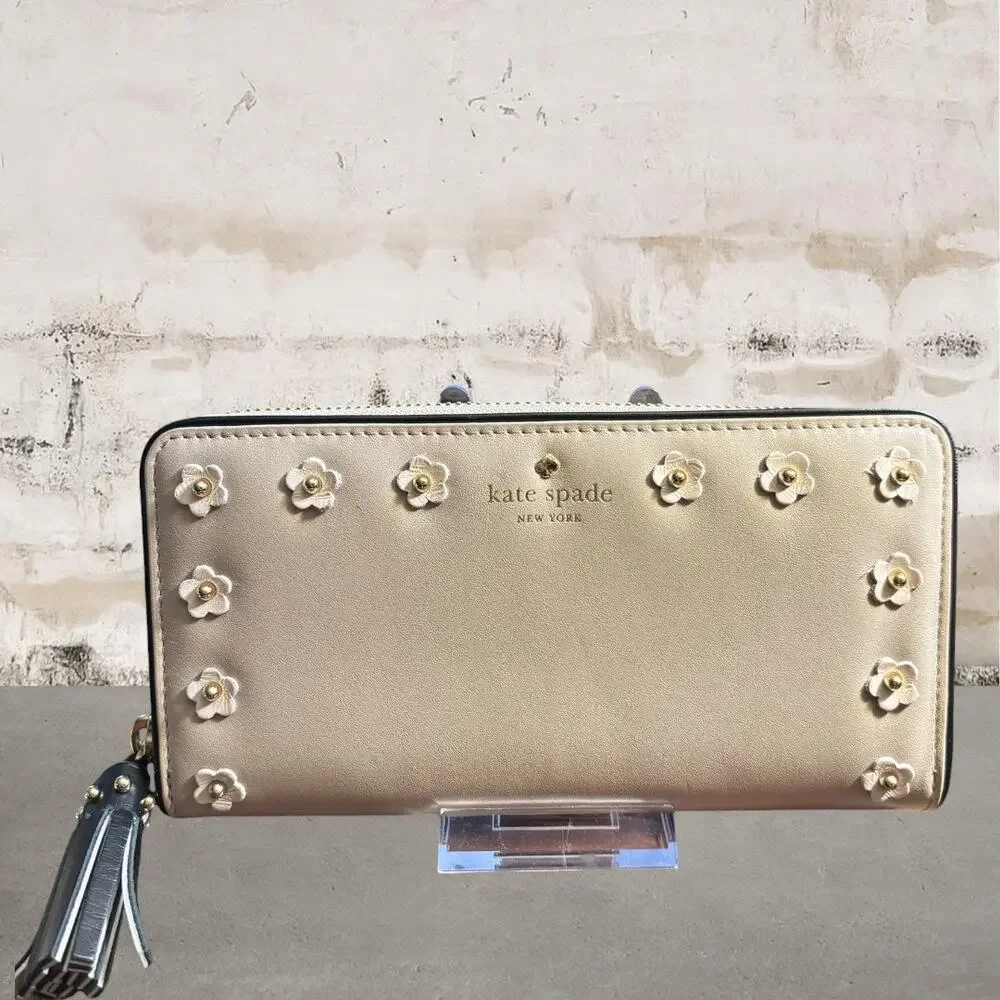 Kate Spade $189 Floral Applique Crescent Street Lacey Continental Wallet NWT
